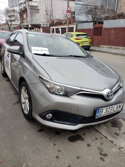 Închiriez/Dau la rămânere Toyota Auris C-HR 2019 hybrid+GPL UBER BOLT