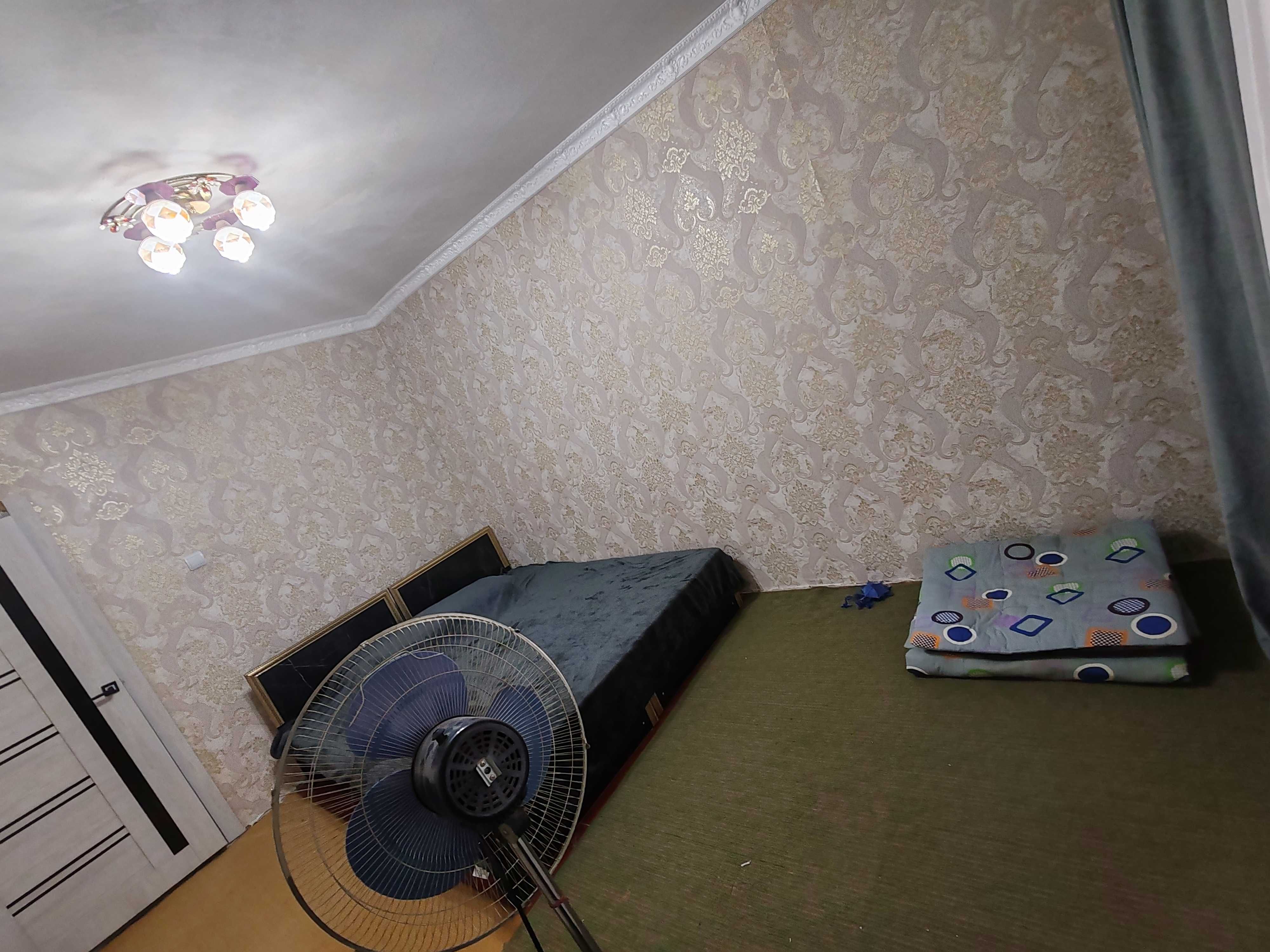 Продаётся 2х комнатная квартира в центе.