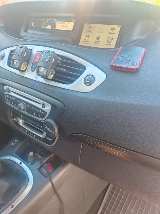 Renault Grand Scenic merita vazuta