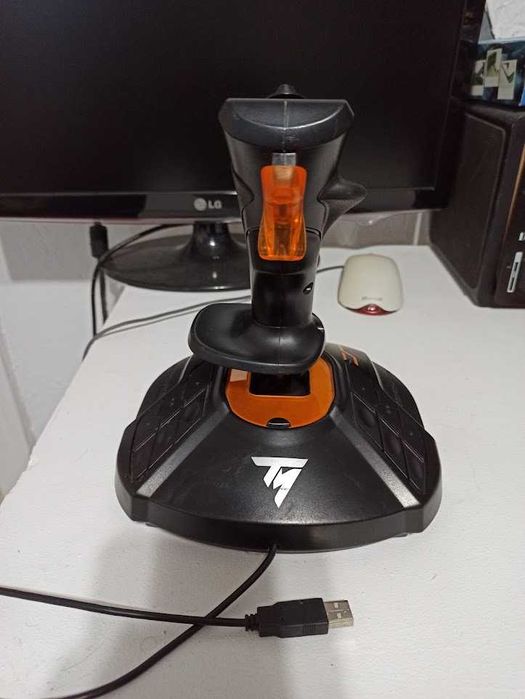 Продавам: Джойстик Thrustmaster T.16000M FCS