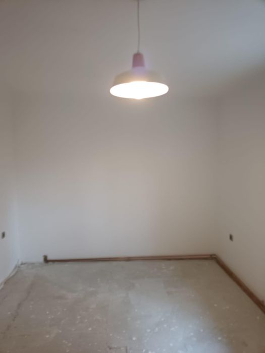 Inchiriez casa Ideal firma