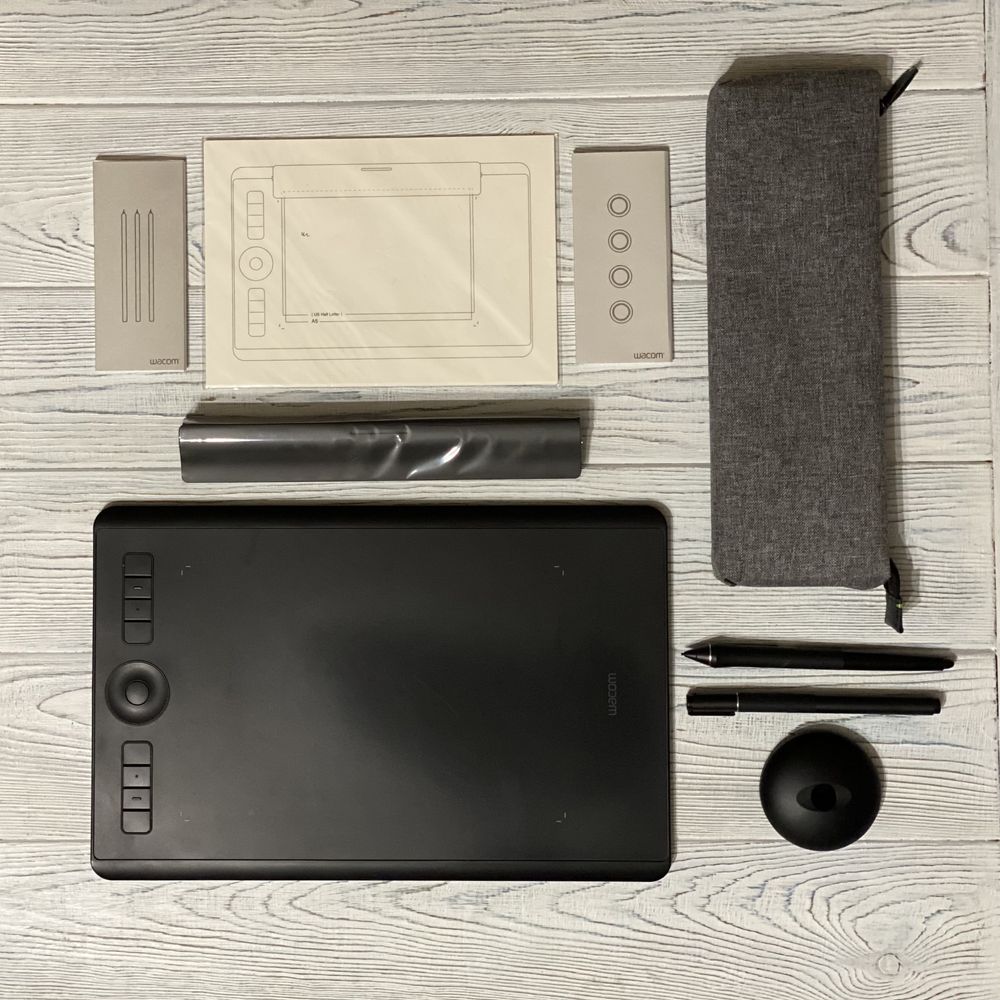 Продам графический планшет Wacom Intuos Pro Medium Paper Edition PTH-