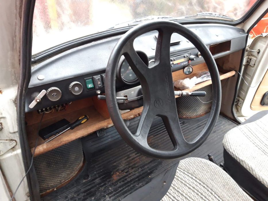 Vand Trabant Hycomat 601 an fabricatie 1986. 2000 euro. ITP facut