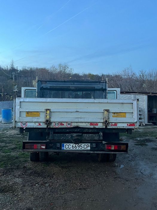 Vand Ford Transit Basculabil 2.4 diesel
An 2002
Basculare pe 3 parti,