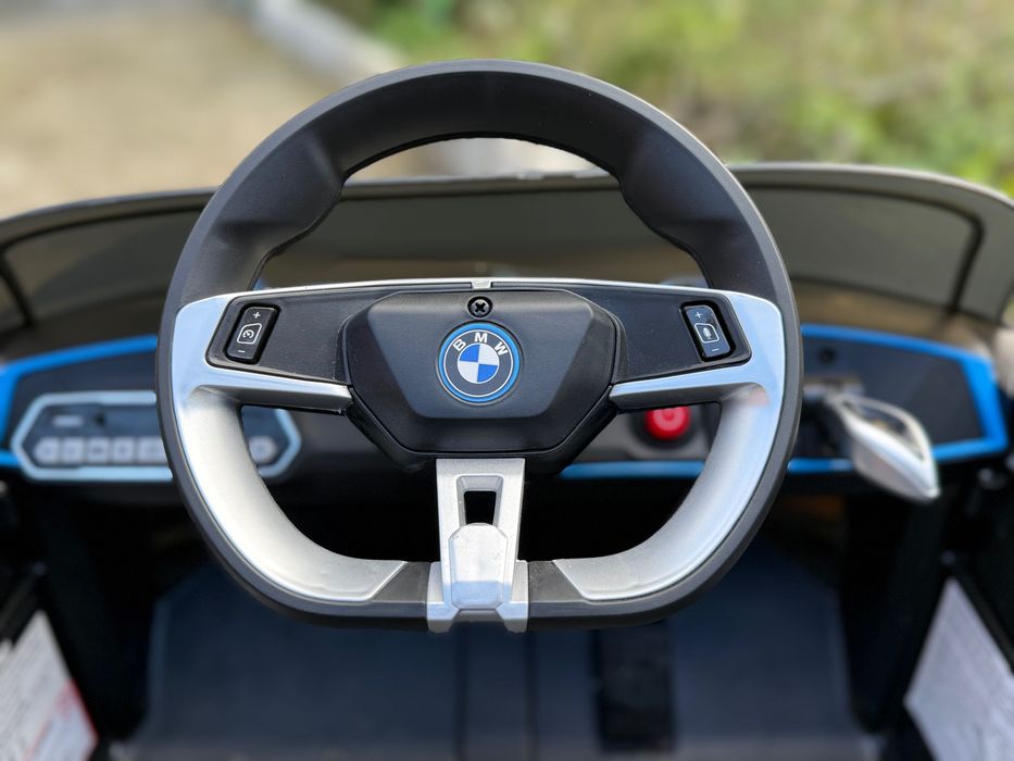 Детска акумолаторна електрическа кола BMW I4