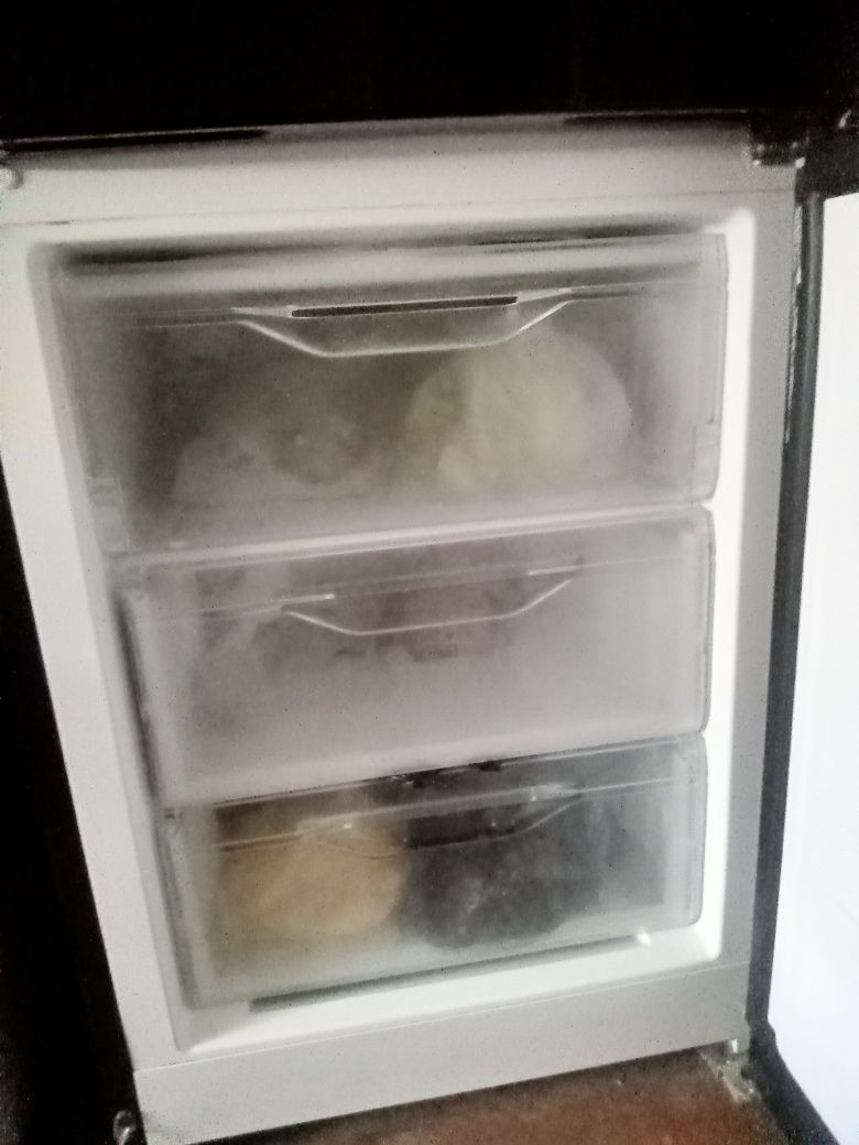 Срочно продается холодильник