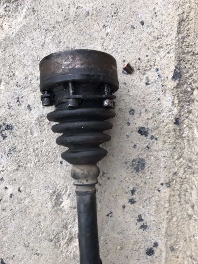 Planetara dreapta fata vw golf 4  motor 1,9 116 cp