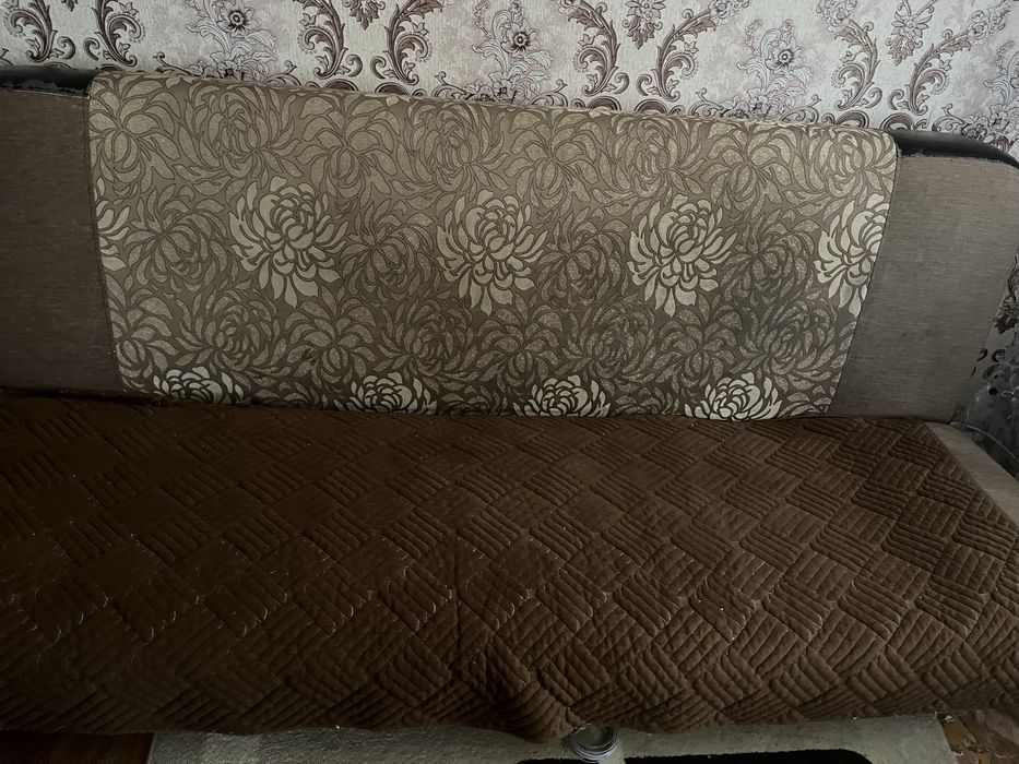 Продам диван и кресла