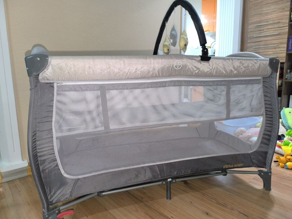 Детская кроватка-манеж