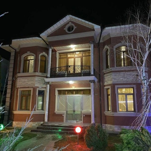 Дача калектив сдаетса у речки свидом на горы