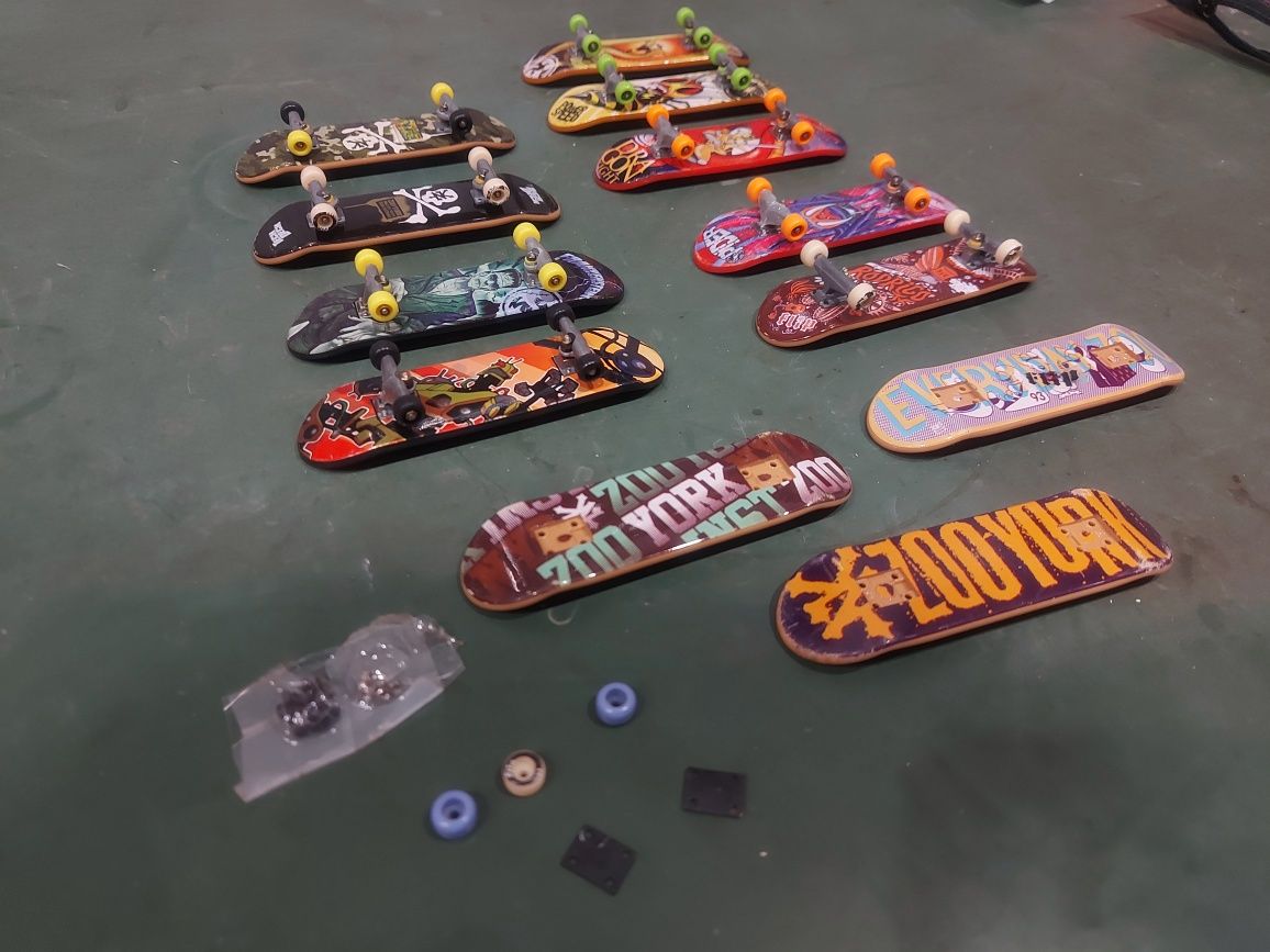 Mini skateboard pt deget