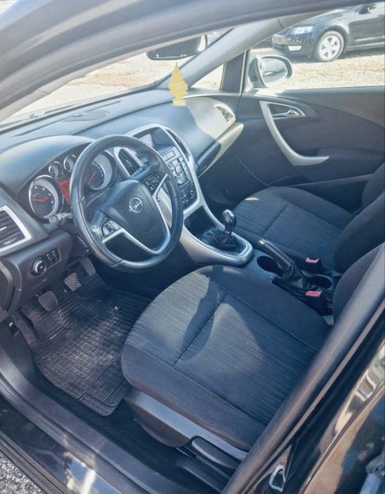 Opel Astra J an 2012 1.7 cdti - scurta
