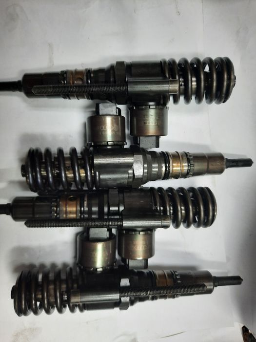 дюзи за VW PASSAT ,golf5 audi 2.0 TDI  140
