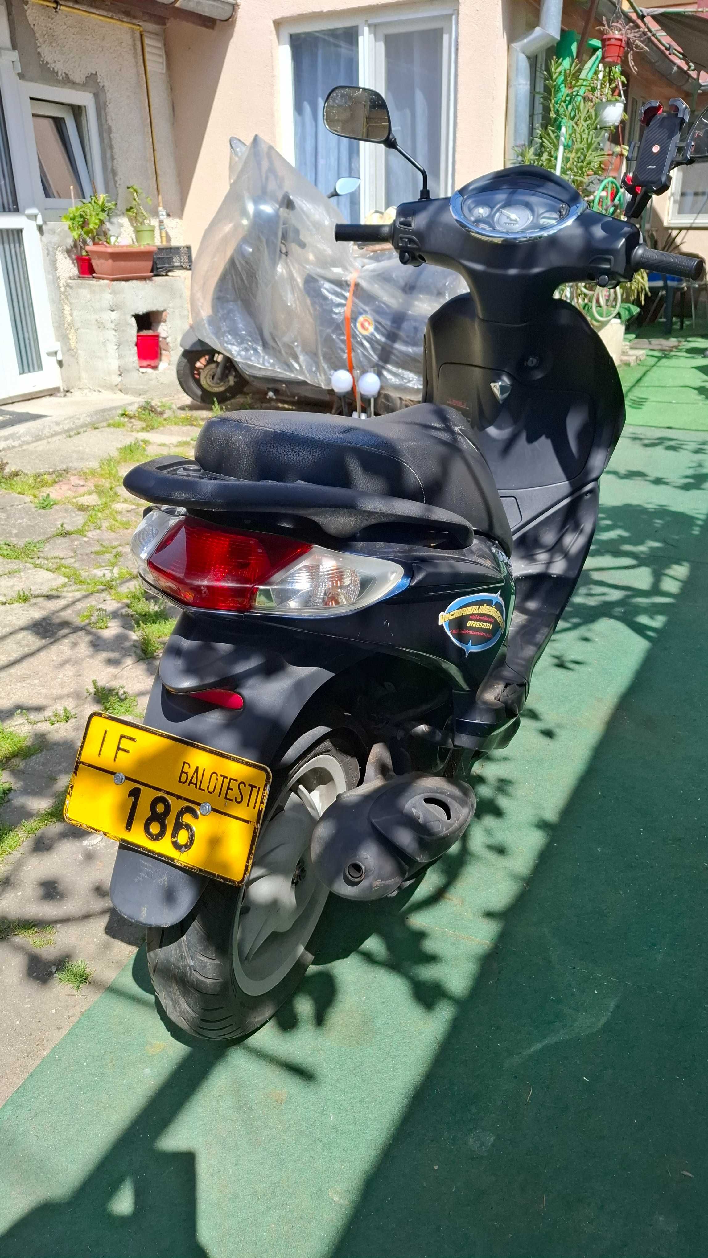 Inchiriere scuter pentru livratori Buc. 220 lei necesita permis B 50cc