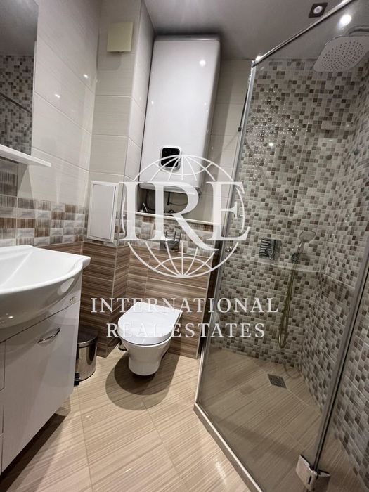 Продава се Двустаен апартамент в Варна, Възраждане 1 - 90 кв.м за 1845 €/кв.м - Снимка #6