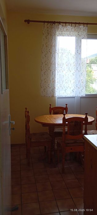 Продавам двустаен апартамент