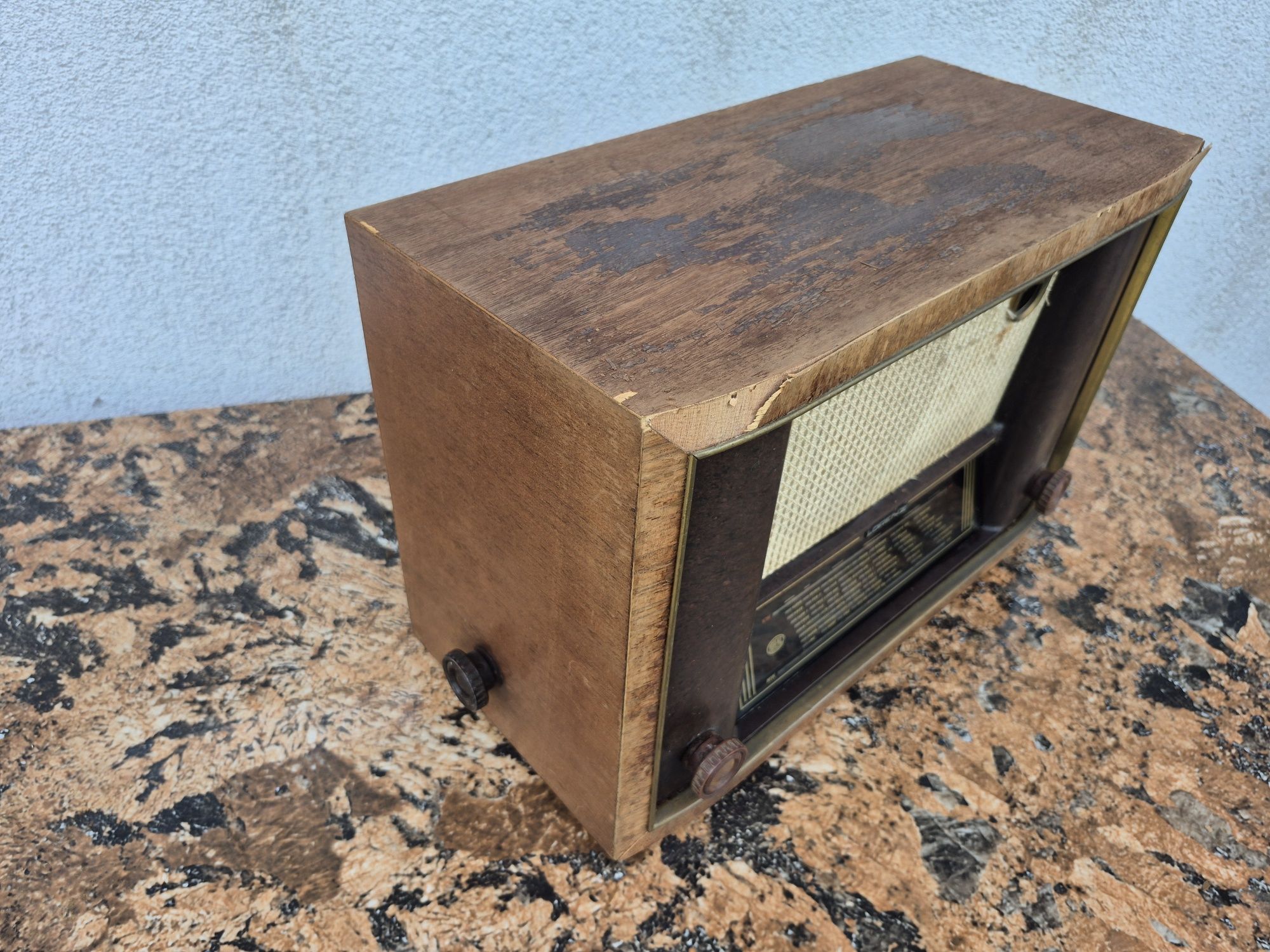Radio cu lampi marca Lorenz 52 k made in Germany fabricat in 1951