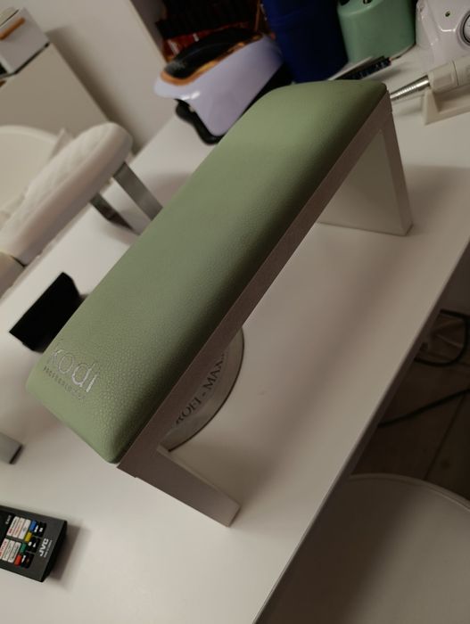 Поставка за маникюр Kodi