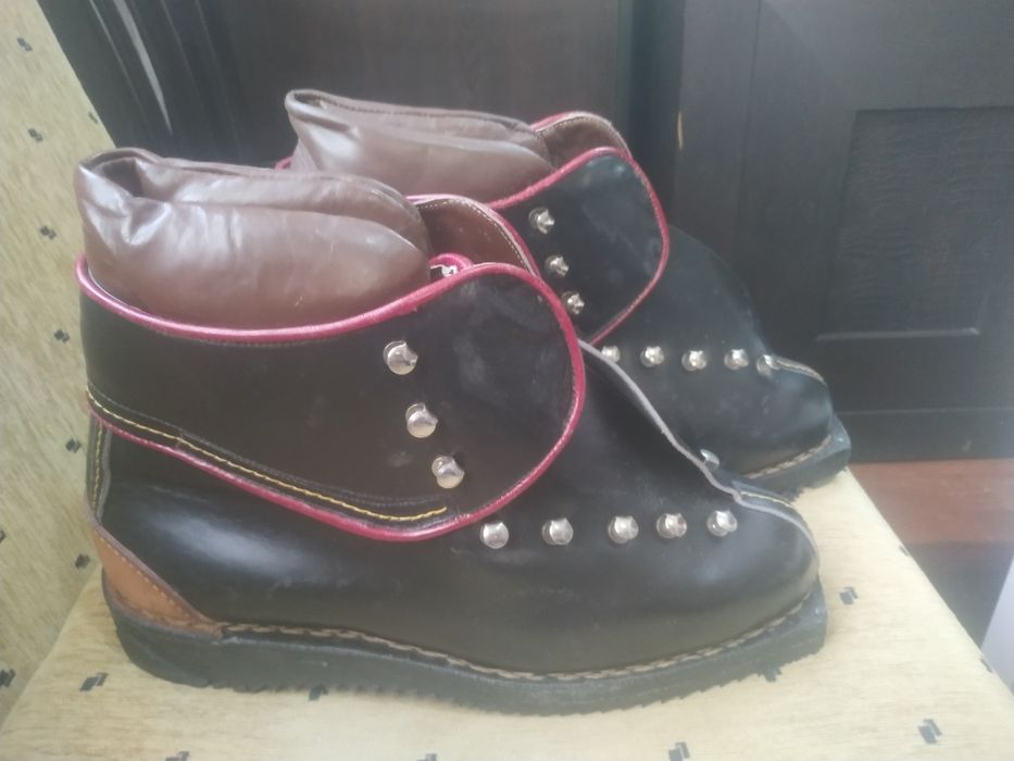 Нови ски обувки естествена кожа