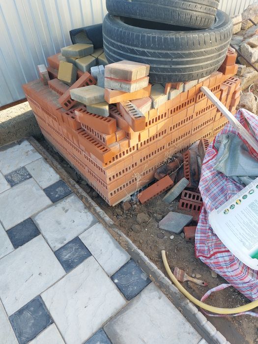 Кирпич новый для