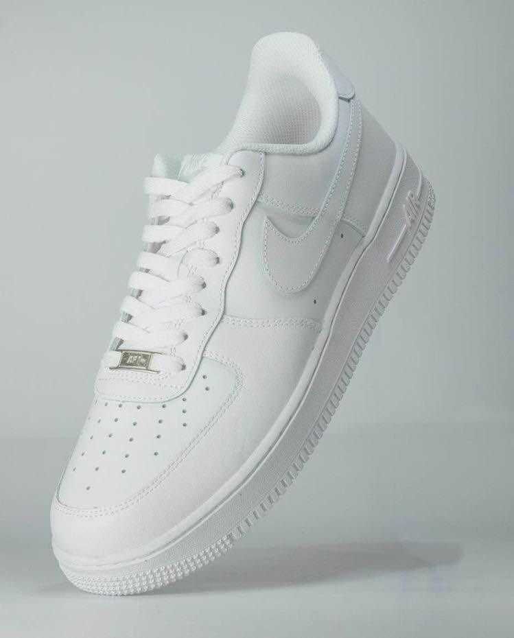 Adidasi Nike AirForce 1 Tripple White (Livrare cu verificare)