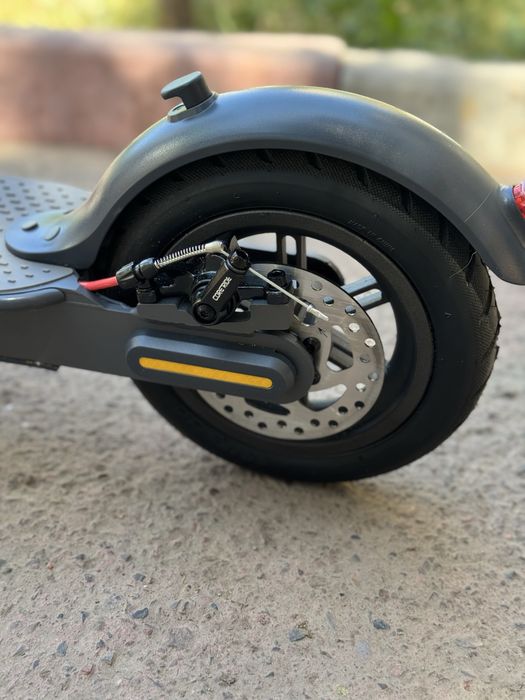 Электросамокат Drongo новый