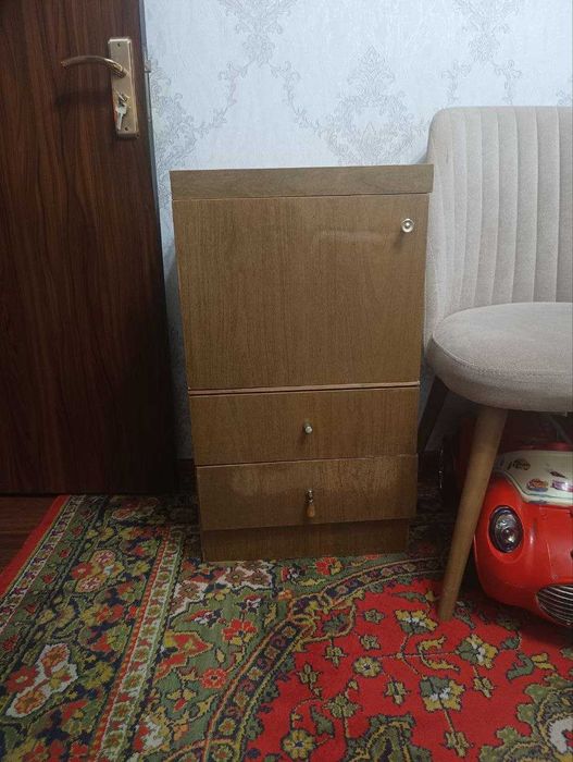 Продаётся тумбочка