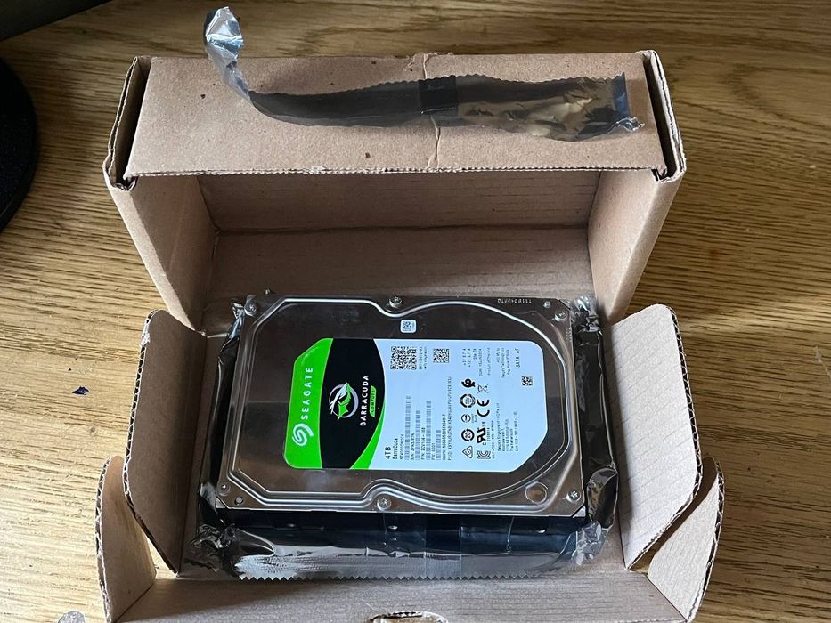 Новый жёсткий диск Seagate BarraCuda 4TB