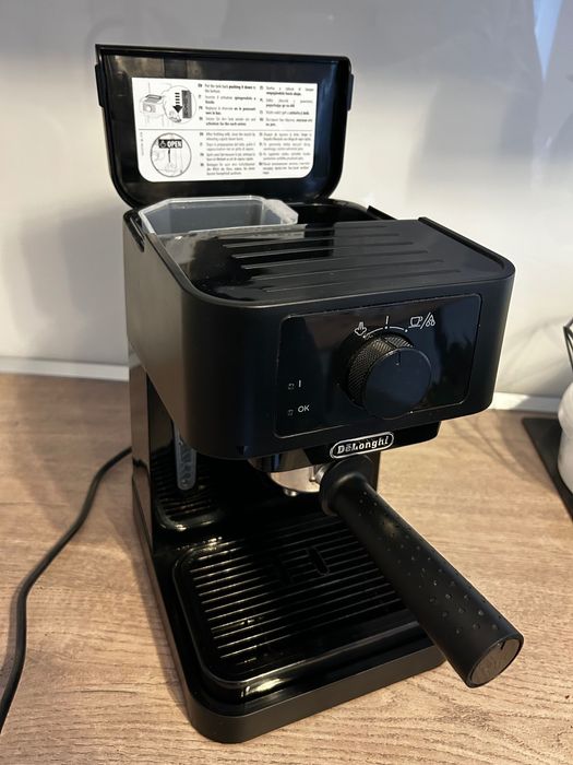 Aparat de cafea Delonghi utilizat 8 luni