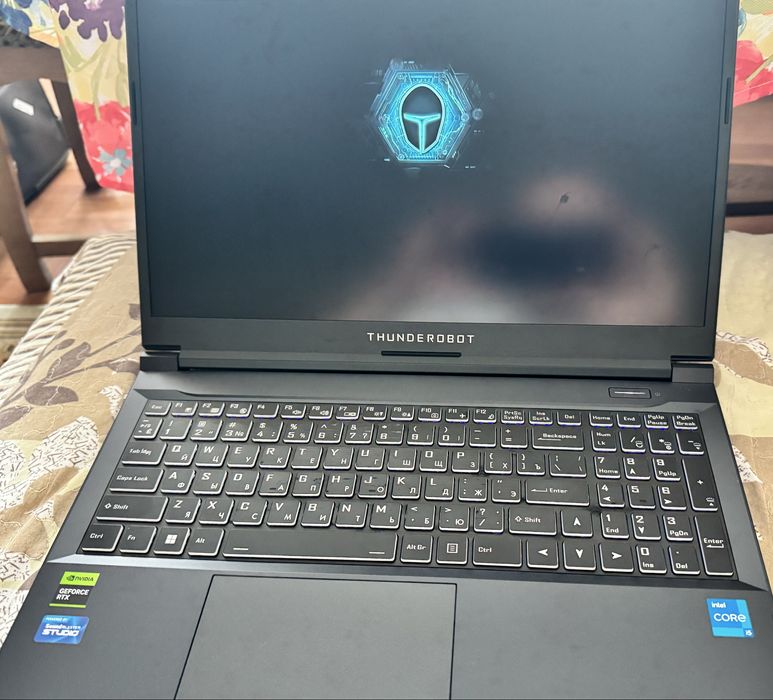 Продам срочно ноутбук Thunderobot 911S