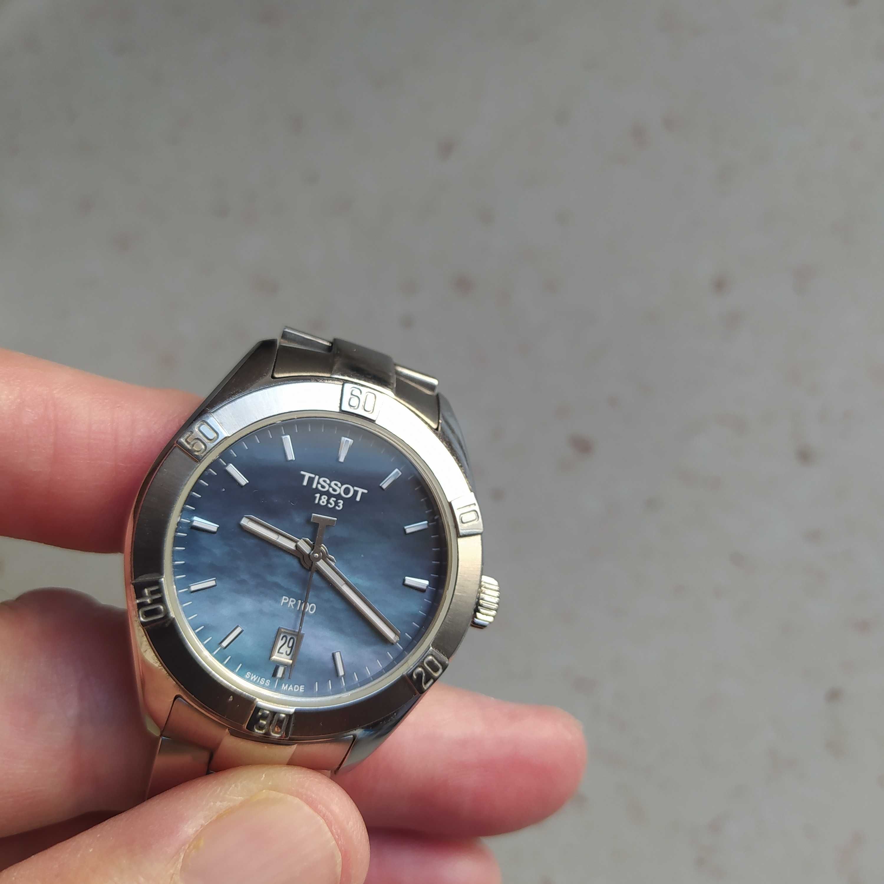 TISSOT - Перфектен швейцарски унисекс часовник