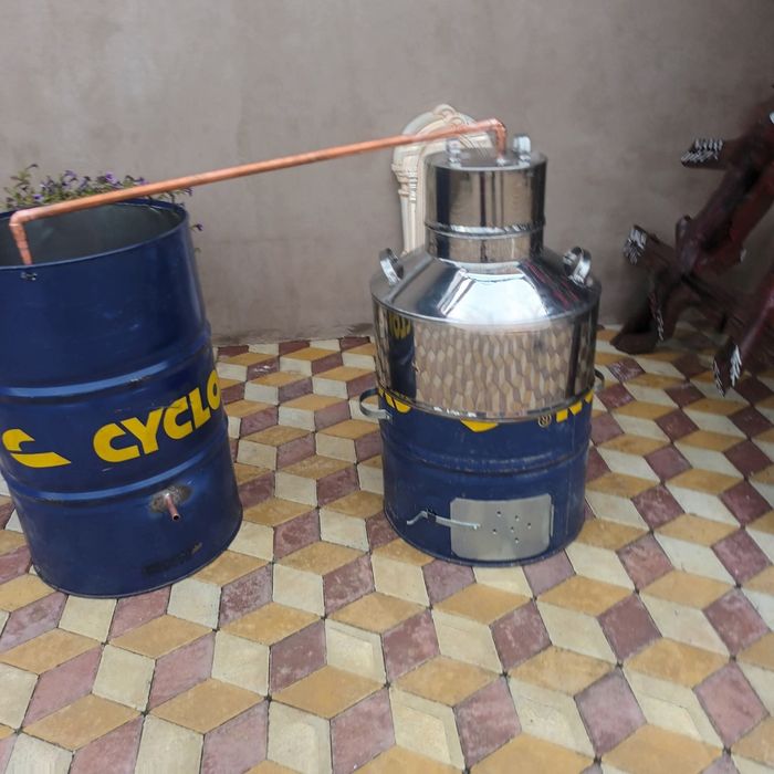 Avem  cazane de tuica din  inox din  cupru alimentar orice marime si g