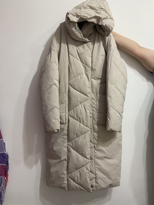 Куртка женская, с капюшоном, белая