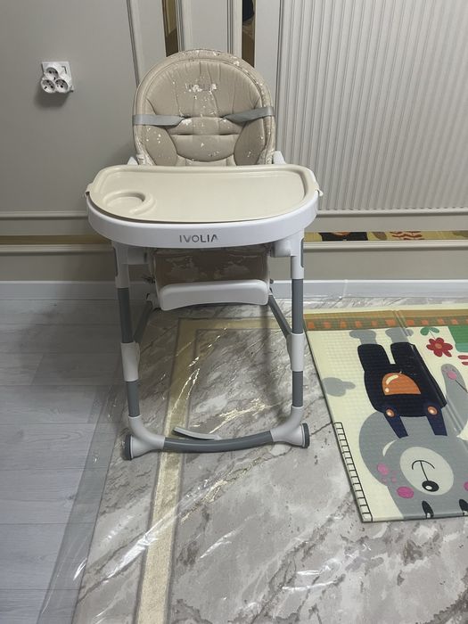 Детскии стол для кормления