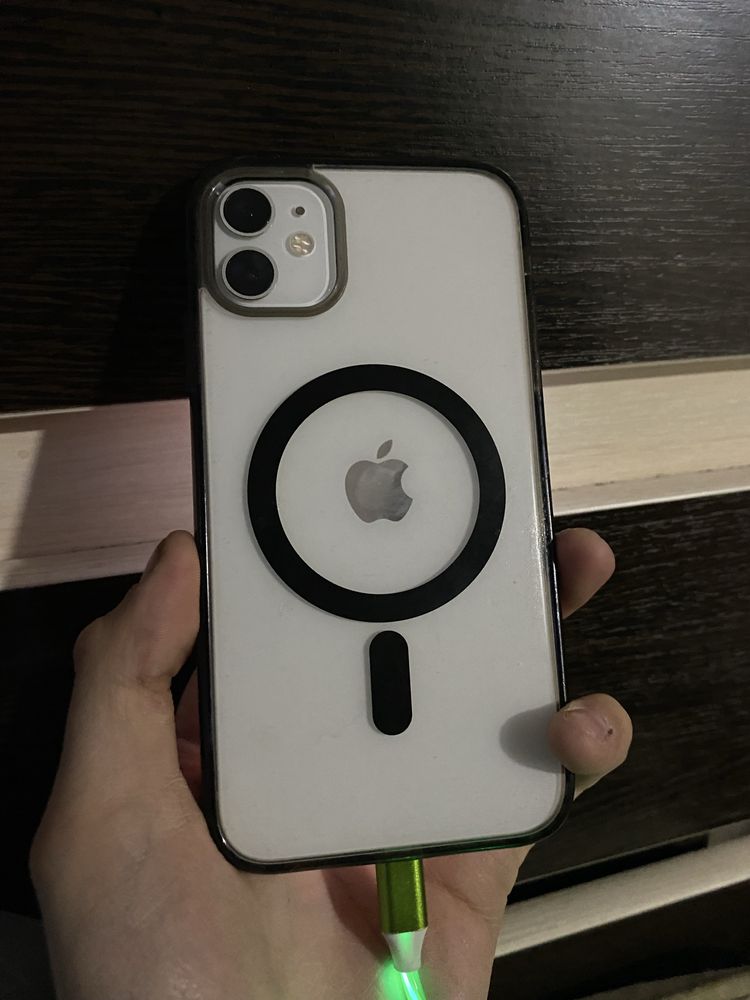 Продаю два 11 iPhone