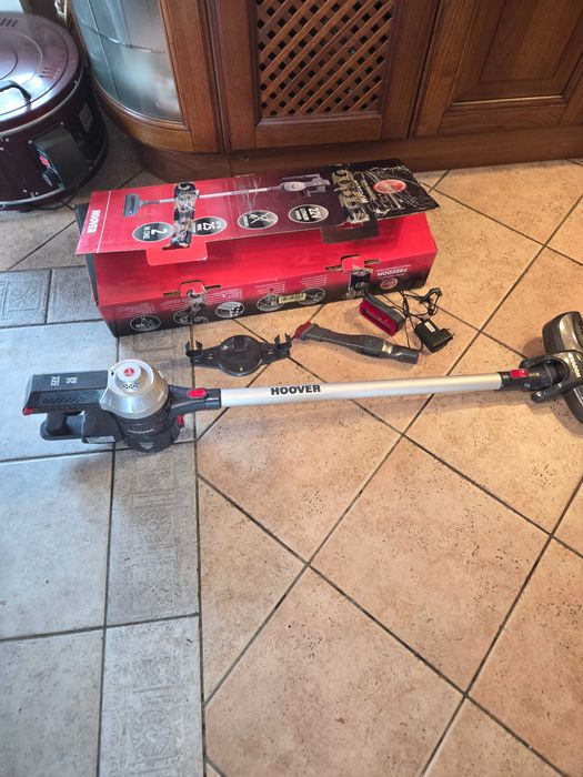 2 Прахосмукачки безкабелни HOOVER 22V
