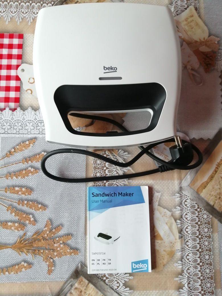 Sandwich maker Beko