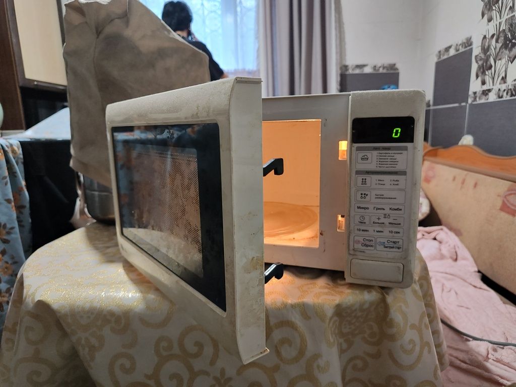 Микроволновка LG
