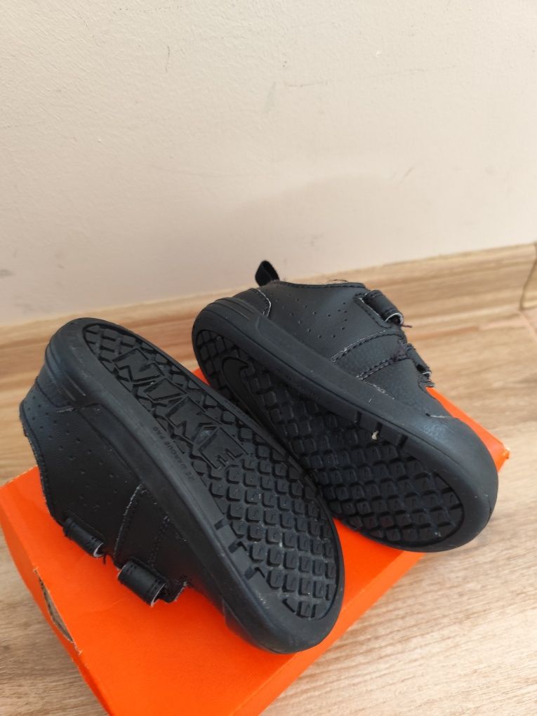 Маратонки Nike Pico 5