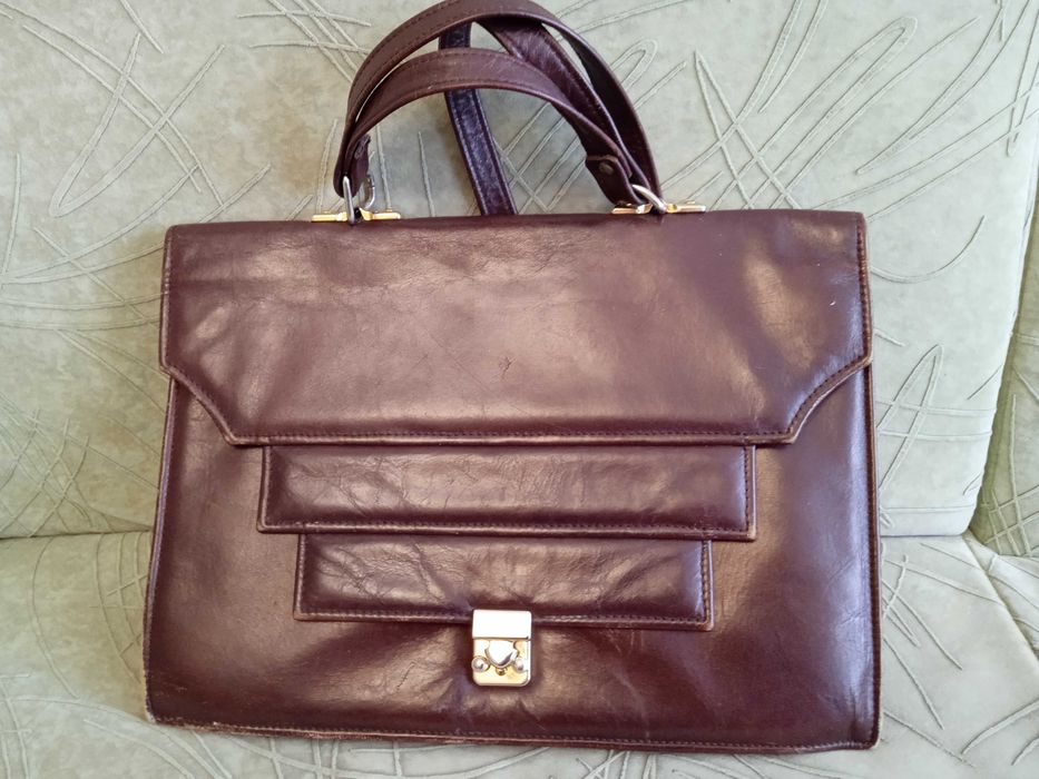 Чанта за документи.Елегантна.Мека кожа.Презрамка.Отлична.