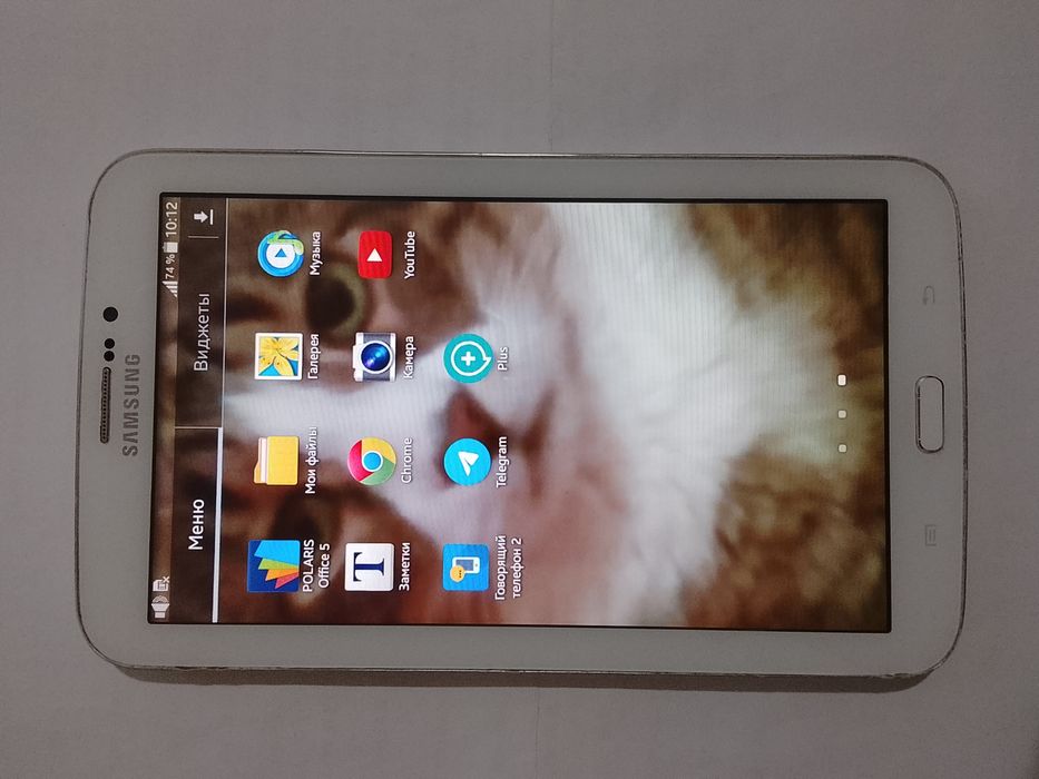 Samsung J8.  Samsung4G