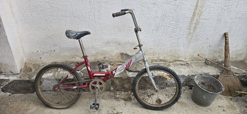 Вилосипед  Кама жүріп тұр