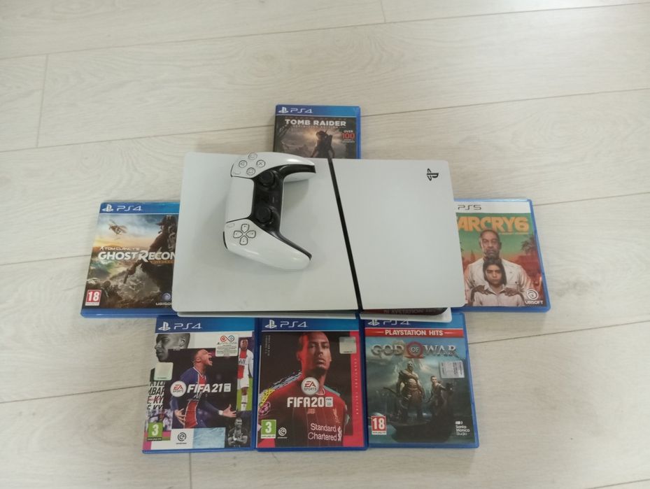Playstation 5 със 6 игри