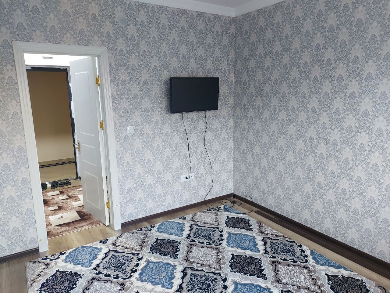 Сельхоз институт, чак-чук базар, сдаю квартиру 1/2/4 сделано на 2х ком