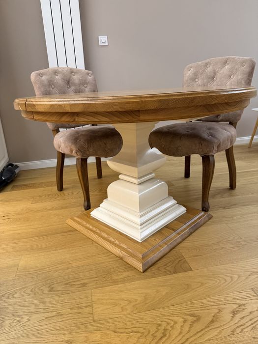 Дървена маса масив с 4 или 5 стола