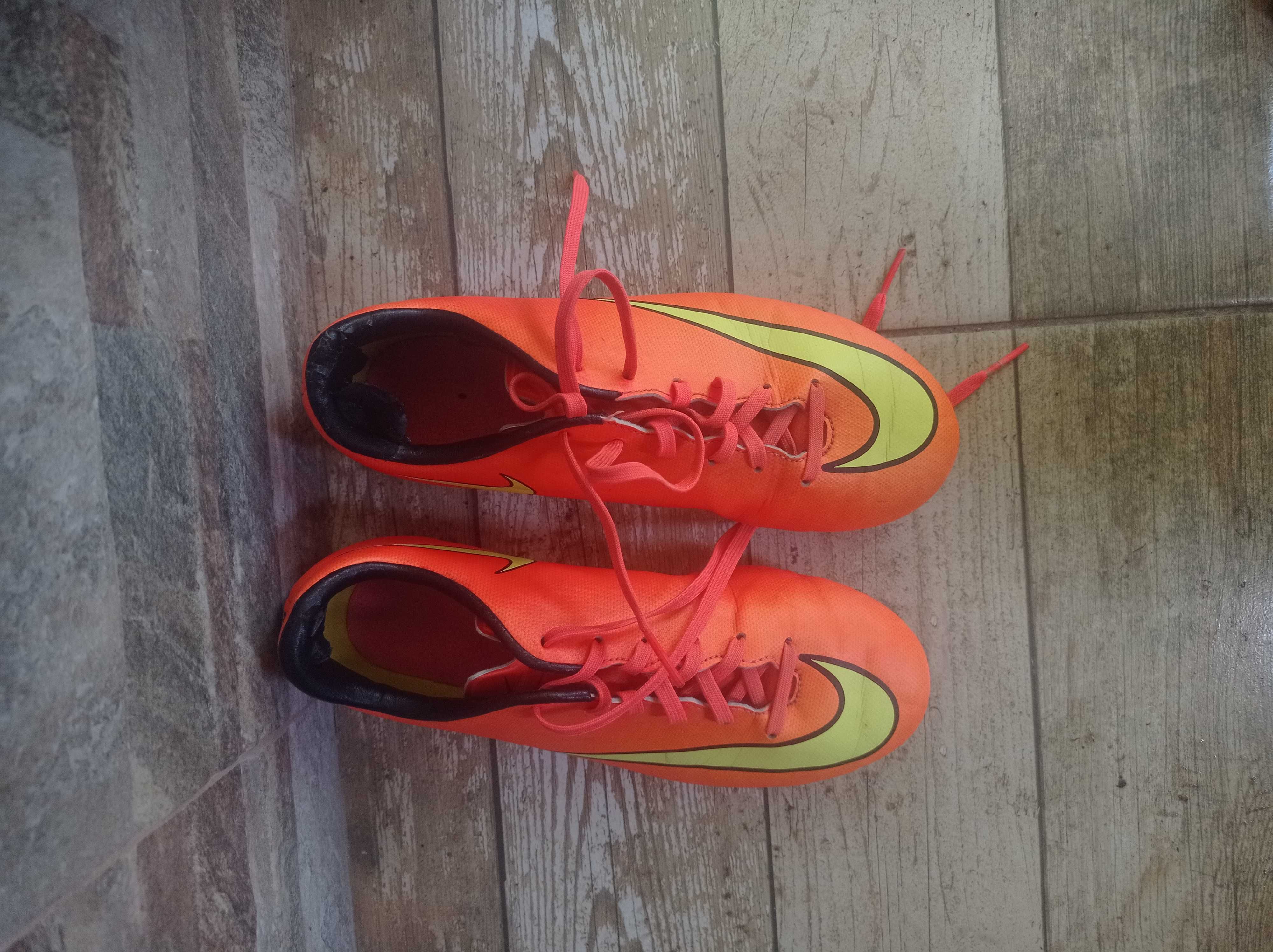 Футболни бутонки Nike Mercurial