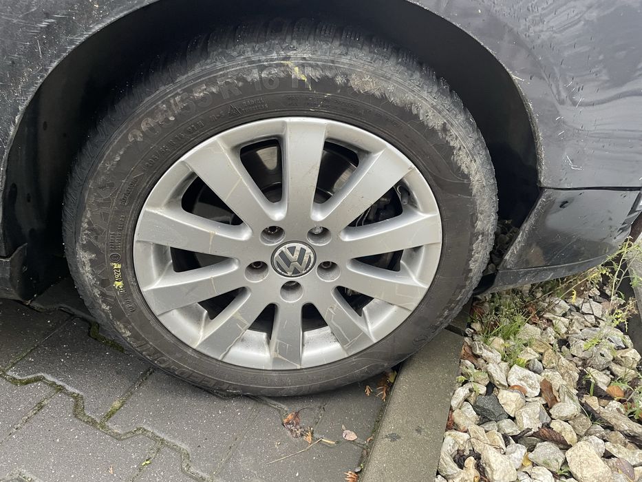 215 55 16 iarna   235 45 17 cu jante 205 55 16 cu jante