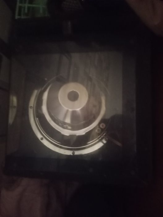 Сабвуфер активный