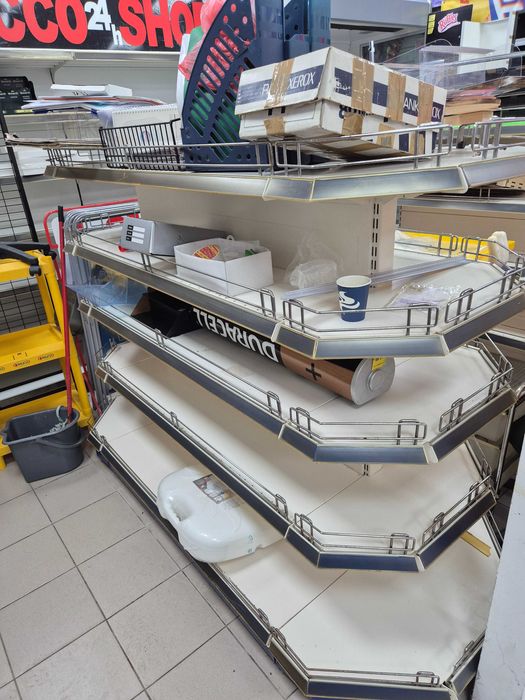 Търговско обурудване за хранителен магазин