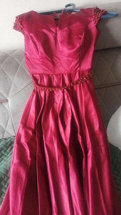 Платье вечерни один раз одеты на выпускной отдам пол цены платье